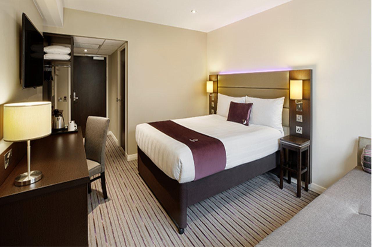 Premier Inn Bath City Centre Exterior foto
